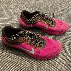 Nike Zoom Terra Kiger 2 pink, black, orange.  Light green swoosh Size 10.5 EUC